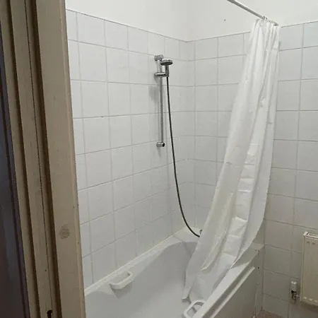 004 Spacious 3 Bed In Centre Appartamento *